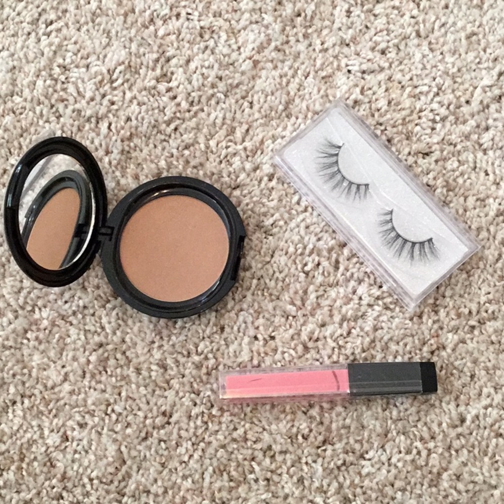 Golden Matte Bronzer 5/$25
